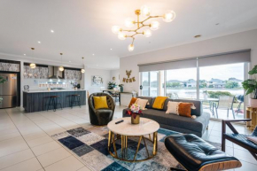 Waterfront Grand Villa for Big Group